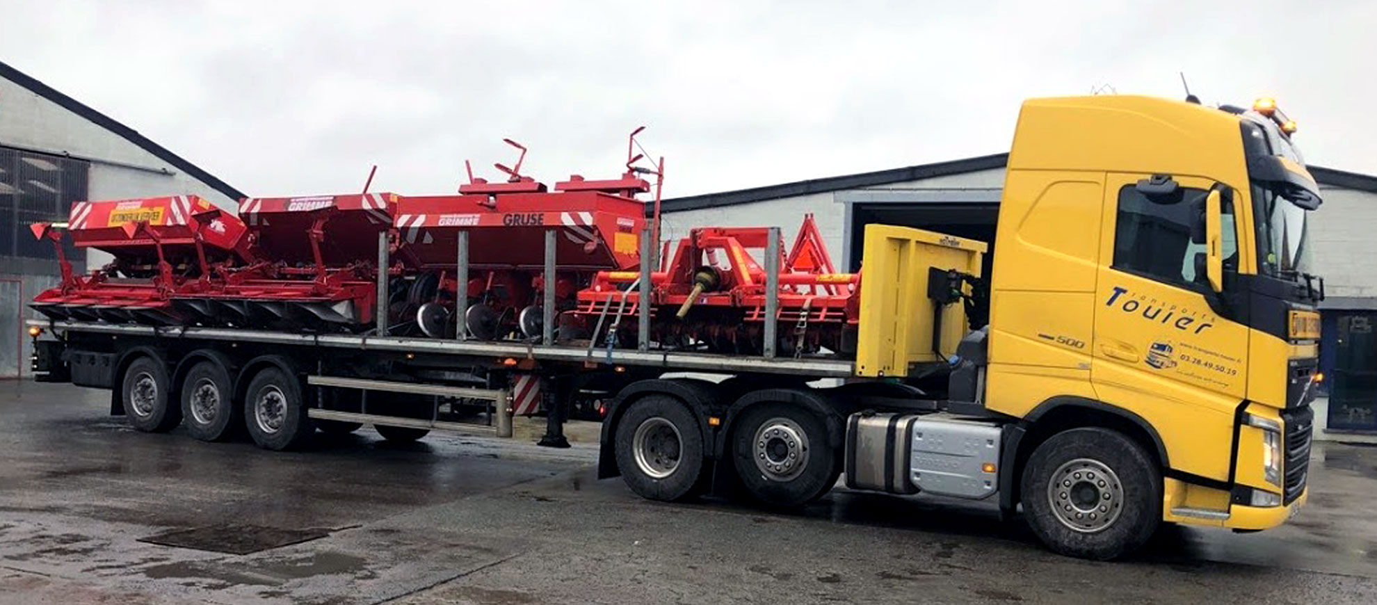 Transport d'une machine agricole